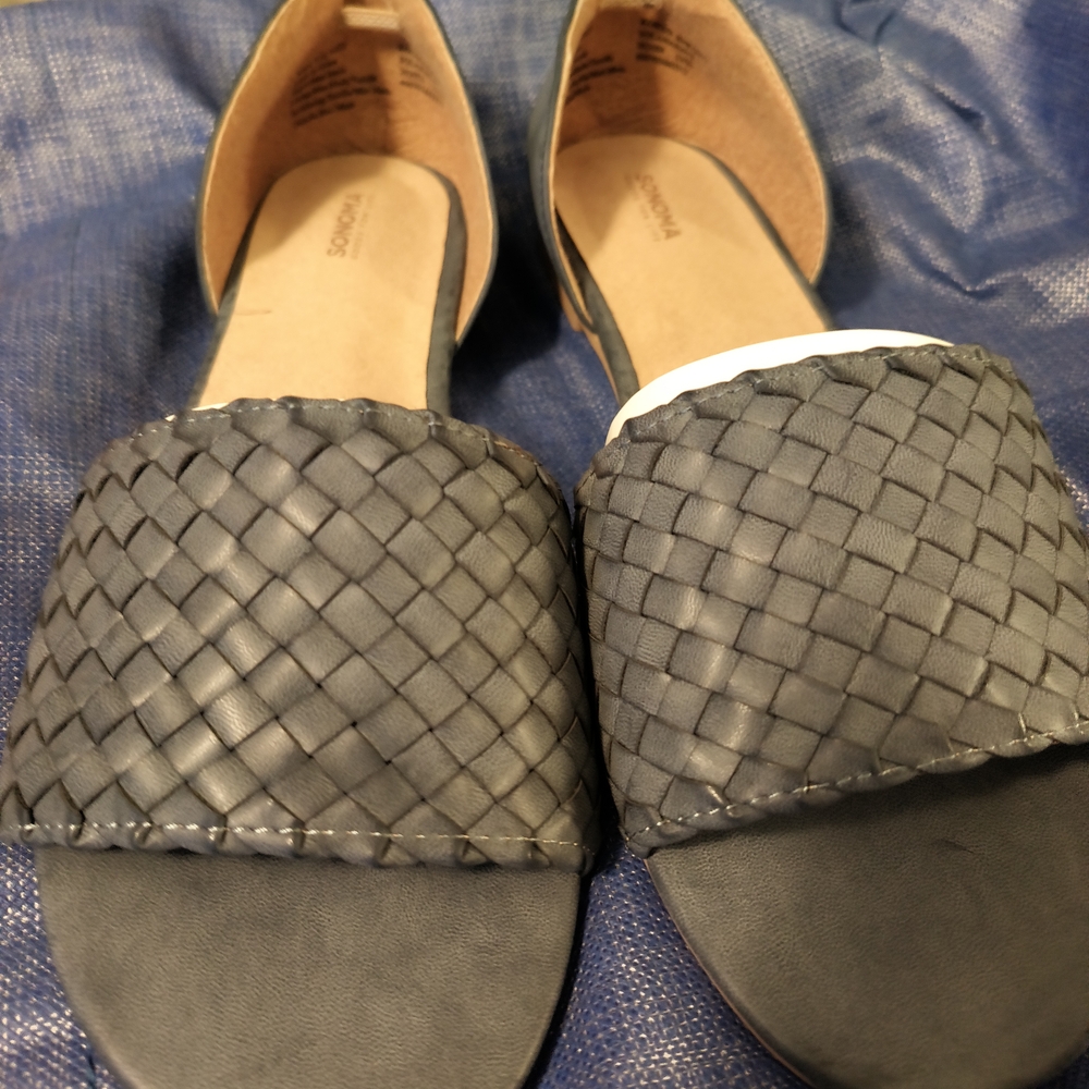 Gray Woven Sandals with Basketweave Design